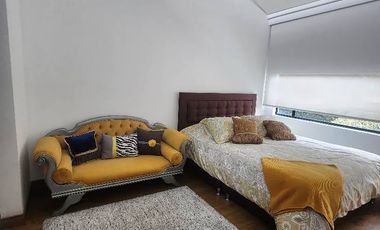 $1450 vendo Casa Cajica CLUB HOUSE 276mts 2 pisos lote 300 mts esquinera Tiene leasing Davivienda. 2 pisos, 4 habitaciones incluye la de servicio , 5