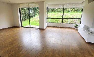 Vendo casa  ESQUINERA CONDOMINIO CLUB HOUSE, 173.14 Mts de construccipn, con un lote de 235.19 mts , la casa es de 2 pisos, sala comedor, cocina, lava