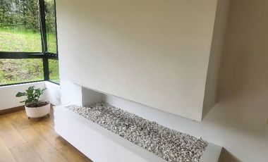 Vendo casa  ESQUINERA CONDOMINIO CLUB HOUSE, 173.14 Mts de construccipn, con un lote de 235.19 mts , la casa es de 2 pisos, sala comedor, cocina, lava