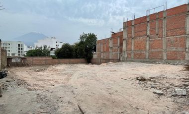 Se Vende Terreno Comercial En Av. Ejercito, Cerro Colorado