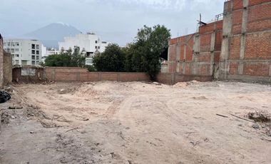 Se Vende Terreno Comercial En Av. Ejercito, Cerro Colorado
