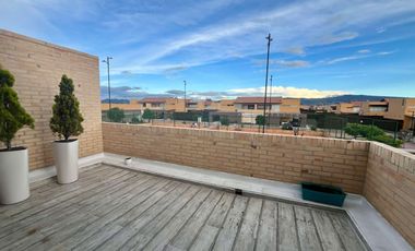 Arriendo Casa en Conjunto Campestre Cajicá
