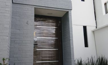 CASA EN VENTA BELLAVISTA SATELITE