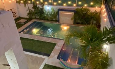 ¡ Renta Vacacional - Amplia Villa con Terraza, Alberca y Jardín !