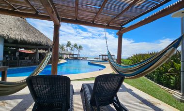 ¡ Renta Vacacional - Amplia Villa con Terraza, Alberca y Jardín !