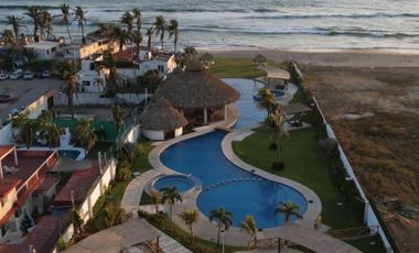 ¡ Renta Vacacional - Amplia Villa con Terraza, Alberca y Jardín !