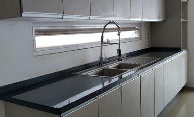 HERMOSA RESIDENCIA EN RENTA - RESIDENCIAL 