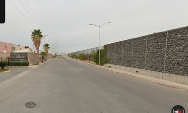 Casa ubicada en fraccionamiento La Muralla, Torreón Coahuila. Con 4 recamaras y 230m2. A unos minutos de Galerías Laguna.