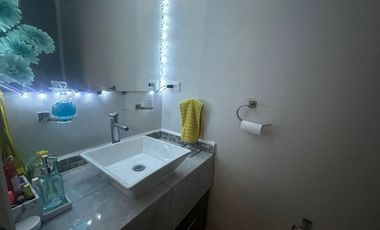 RESIDENCIA POR AV. EJERCITO NACIONAL