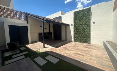 RESIDENCIA POR AV. EJERCITO NACIONAL