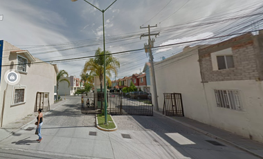 Casa En Remate Bancario En Cto. Panamá, Priv. Panamá, San Francisco Del Rincón, Guanajuato (60% Descuento, Única Oportunidad) SK12