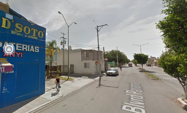 Casa En Remate Bancario En Cto. Panamá, Priv. Panamá, San Francisco Del Rincón, Guanajuato (60% Descuento, Única Oportunidad) SK12