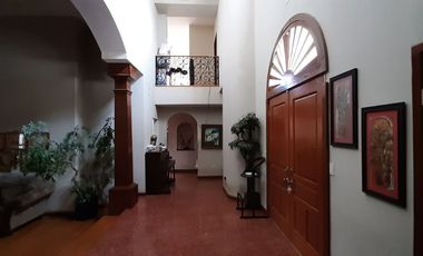 RESIDENCIA EN CAMPOS ELISEOS