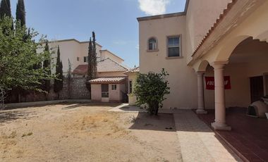 RESIDENCIA EN CAMPOS ELISEOS