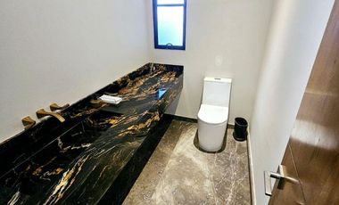 SE VENDE HERMOSA RESIDENCIA DE LUJO EN CAMPOS ELISEOS