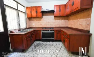 CASA EN VENTA EN LA COL. ALCALDES, LAGOS DE MORENO, JALISCO.