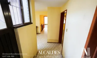CASA EN VENTA EN LA COL. ALCALDES, LAGOS DE MORENO, JALISCO.