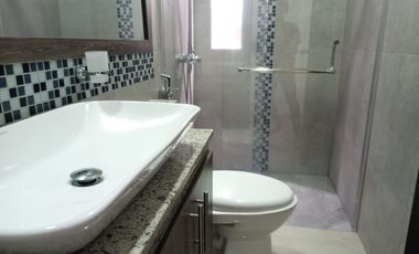 Suite amueblada de alquiler en Kennedy Norte, 1 parqueo, piscina y BBQ.