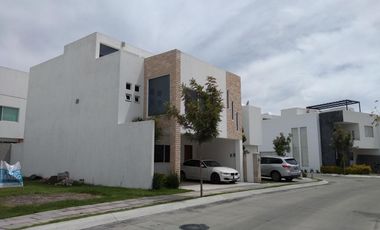 CASA EN VENTA CHOLULA LOMAS DE ANGELOPOLIS