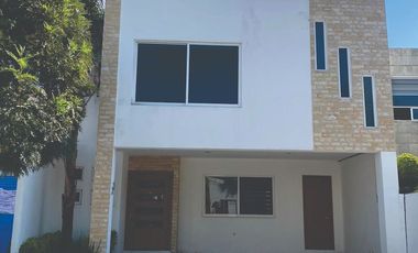 CASA EN VENTA CHOLULA LOMAS DE ANGELOPOLIS