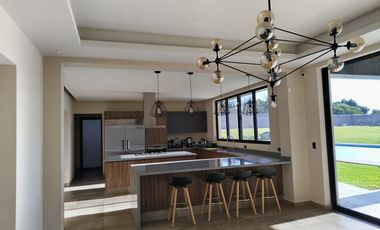 TENEXTEPEC EN ATLIXCO VENTA PROPIEDAD DE 5695M2 CON ALBERCA, CASA. ÁREAS SOCIALES Y DE ENTRETENIMIENTO