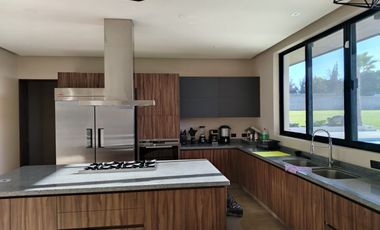 TENEXTEPEC EN ATLIXCO VENTA PROPIEDAD DE 5695M2 CON ALBERCA, CASA. ÁREAS SOCIALES Y DE ENTRETENIMIENTO