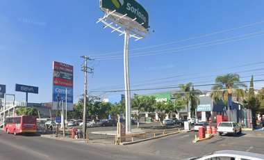 La tranquilidad de una gran decisión comienza aqui!! Venta de Amplia Casa En Remate Bancario ,El Palomar, Jalisco.
