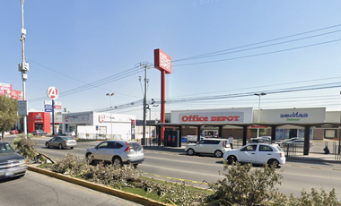 La tranquilidad de una gran decisión comienza aqui!! Venta de Amplia Casa En Remate Bancario ,El Palomar, Jalisco.