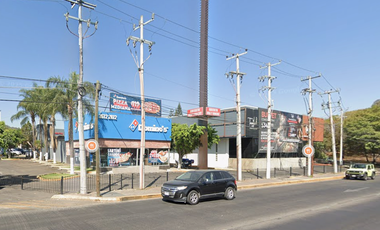 La tranquilidad de una gran decisión comienza aqui!! Venta de Amplia Casa En Remate Bancario ,El Palomar, Jalisco.