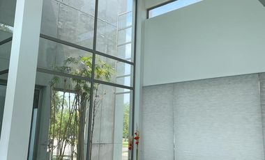 C335 - Venta Casa Mansión en Ribera del Batán Samborondón