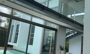 C335 - Venta Casa Mansión en Ribera del Batán Samborondón