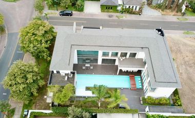 C335 - Venta Casa Mansión en Ribera del Batán Samborondón