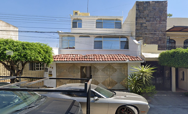 ¡MAGNÍFICA CASA EN BENITO JUÁREZ, GUADALAJARA! INVERSIÓN IDEAL EN ZONA CÉNTRICA