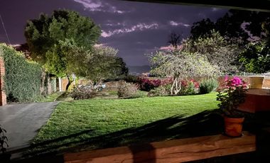 Preciosa casa en venta en Valle de Bravo, en el Barrio de Otumba