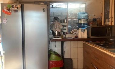 Venta de casa sólida dos pisos sector Raúl Silva Henríquez