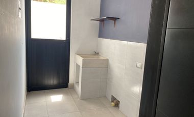 CASA CON ALBERCA EN VIÑEDOS