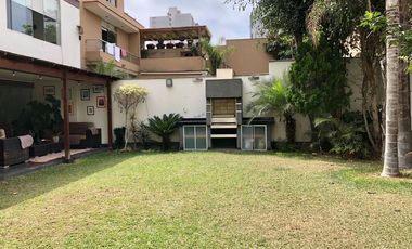 ALQUILO LINDA CASA REMODELADA EN LA AURORA AMPLIA Y CON GRAN TERRAZA Y JARDÍN