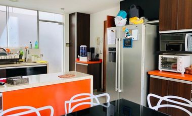 ALQUILO LINDA CASA REMODELADA EN LA AURORA AMPLIA Y CON GRAN TERRAZA Y JARDÍN
