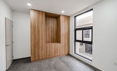 ULTIMA CASA DISPONIBLE EN LA ERMITA SUR