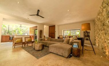 Villa de 3 Recámaras con Diseño Único en Tulum, al lado del hotel Holistika: Ubicación, Tranquilidad y Elegancia Moderna