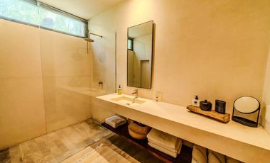 Villa de 3 Recámaras con Diseño Único en Tulum, al lado del hotel Holistika: Ubicación, Tranquilidad y Elegancia Moderna