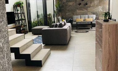 RENTA DE CASA AMUEBLADA EN HACIENDAS DE JURIQUILLA, SANTA FE.