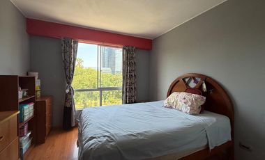 NUEVO INGRESO !! VENDO DEPA FRENTE A PARQUE EN SANTA CATALINA - LA VICTORIA LIM S.ISIDRO