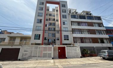 NUEVO INGRESO !! VENDO DEPA FRENTE A PARQUE EN SANTA CATALINA - LA VICTORIA LIM S.ISIDRO