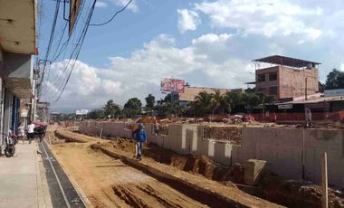 Se vende terreno 425 m² en Tarapoto. La propiedad se encuentra en la misma avenida donde se está construyendo la impresionante Alameda la Peruanidad.