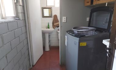 Casa en Avda Opción Comercial y habitacional, en terreno de 109 Mts. en Avda. San Martin con Avda. Manuel Antonio Matta, cercana a estación de metro
