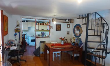 Casa en Avda Opción Comercial y habitacional, en terreno de 109 Mts. en Avda. San Martin con Avda. Manuel Antonio Matta, cercana a estación de metro