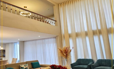 VENTA DE CASA DE TRES PISOS EN LA ENTRADA DE LA URB. BOULEVARD PARK PLAZA - PIURA