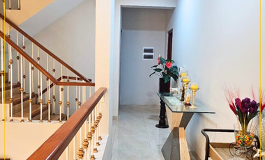 VENTA DE CASA DE TRES PISOS EN LA ENTRADA DE LA URB. BOULEVARD PARK PLAZA - PIURA