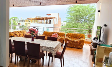 VENTA DE CASA DE TRES PISOS EN LA ENTRADA DE LA URB. BOULEVARD PARK PLAZA - PIURA